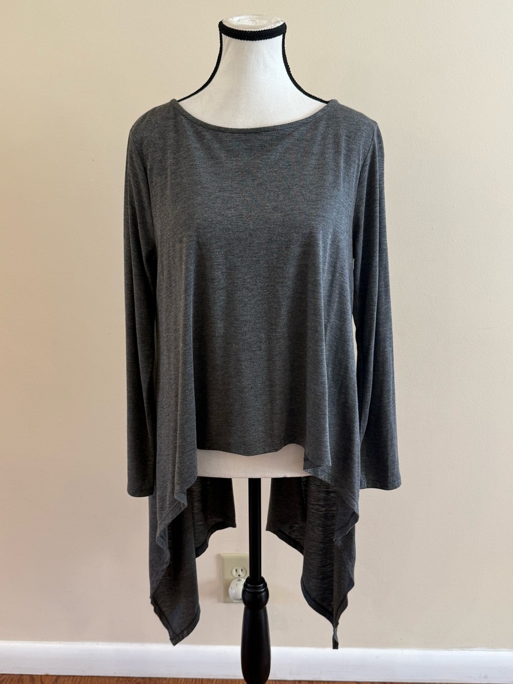 She + Sky Charcoal Asymmetric Long Sleeve Tunic size small